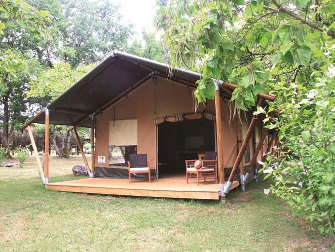 camping fontaine du roc Affittacamere Devillac Esterno foto