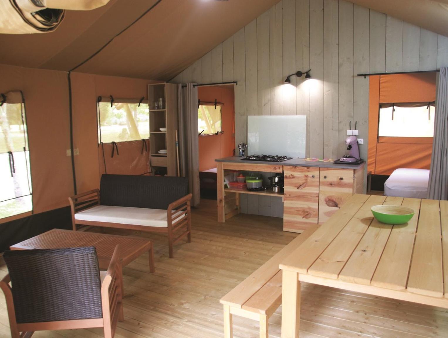 camping fontaine du roc Affittacamere Devillac Camera foto